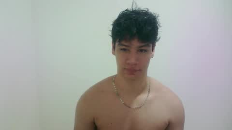 zeus_183 online show from March 8, 7:45 am