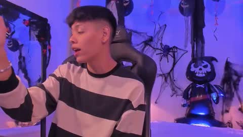 zeus_blaze online show from October 14, 4:24 am