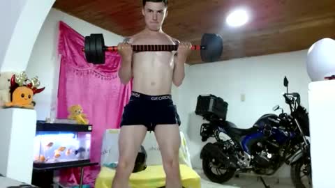 Snapshot of zeus_muscle77 chatting on September 10, 2:44 am ken ferrer online show from September 10, 2:44 am