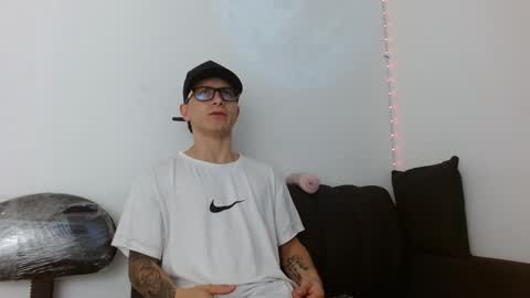 zeus online show from May 13, 4:48 pm