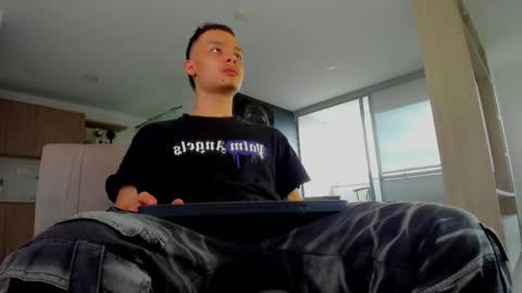 Snapshot of zeusjeff chatting on November 3, 8:10 pm zeus online show from November 3, 8:10 pm