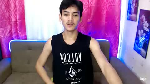 zavier skinny asian online show from January 15, 3:00 am