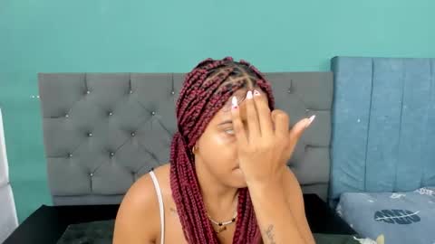 zeynep_20_ online show from January 7, 6:16 am