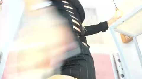 ZHAMIRA  ANDRES online show from March 19, 10:03 pm