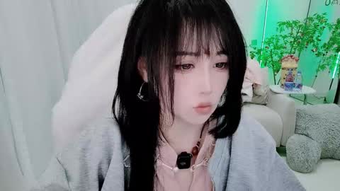 zhen online show from February 11, 3:39 pm