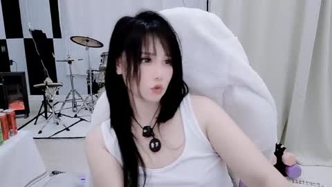 zhen online show from April 16, 9:50 pm