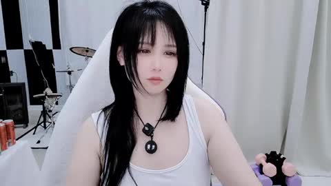 zhen online show from April 17, 4:43 pm