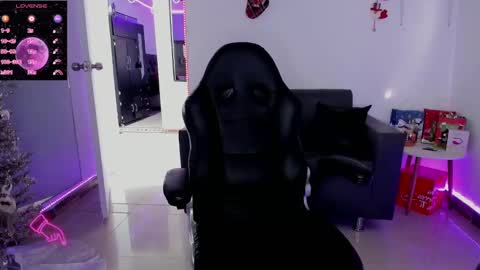 zhoestrong online show from December 14, 7:46 pm