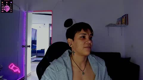 zhoestrong online show from January 9, 1:13 pm