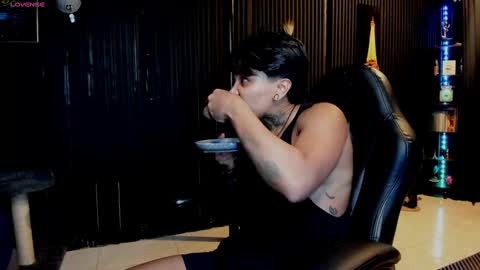 zhoestrong online show from September 9, 11:15 pm