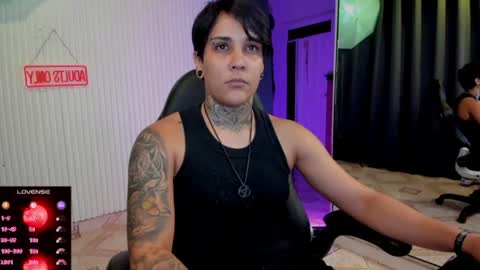 zhoestrong online show from June 17, 12:13 am