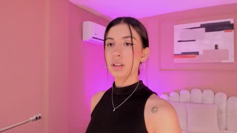 ZIA online show from November 18, 7:07 pm