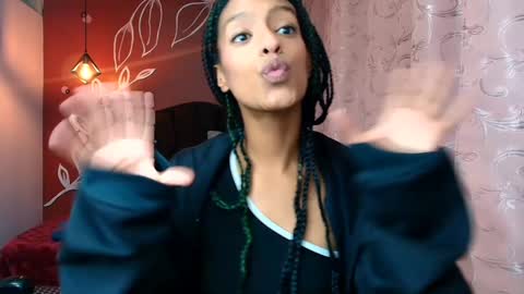 Zia Green online show from January 7, 6:24 pm