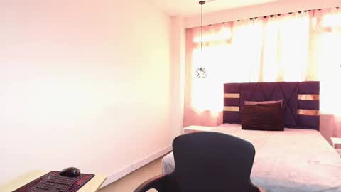 Zia Green online show from February 3, 12:03 pm