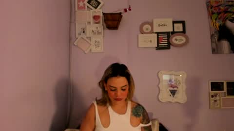 zihaadams_ online show from June 13, 10:51 pm