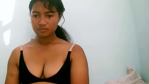 elly online show from March 16, 5:13 am