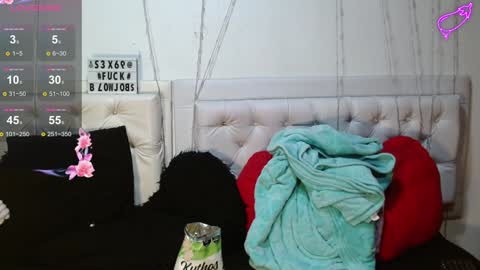 Snapshot of zion_bora chatting on December 5, 2:31 am Zion Bora online show from December 5, 2:31 am