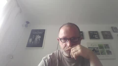Snapshot of zippi55 chatting on June 7, 9:35 am Zippi online show from June 7, 9:35 am