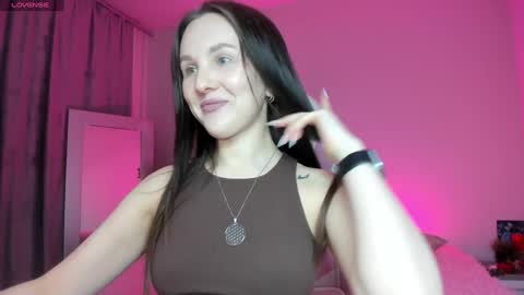 Zlata  Mon Tue Thu Fri Sun Sa GMT 3 0000pm - 0600pm  online show from January 26, 3:03 pm