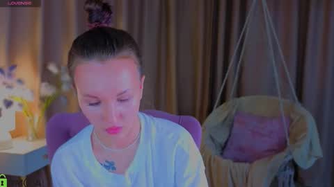 Zlata  Mon Tue Thu Fri Sun Sa GMT 3 0000pm - 0600pm  online show from October 2, 4:36 pm