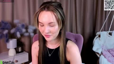 Snapshot of zlata__fox chatting on February 4, 9:26 am Zlata Mon Tue Thu Fri Sun Sa GMT 3 0000pm - 0600pm online show from February 4, 9:26 am