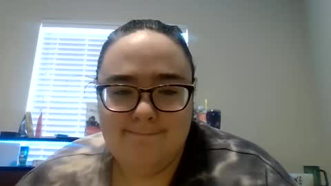 Snapshot of zodiacfan2023 chatting on December 18, 3:55 pm zodiacfan online show from December 18, 3:55 pm