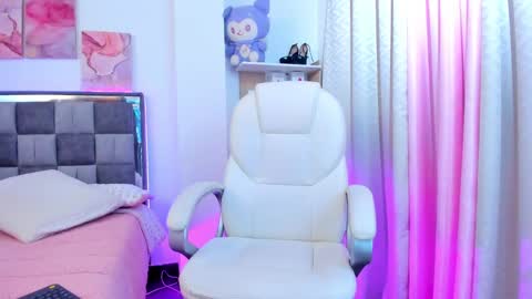 zoe18___ online show from October 6, 9:56 pm