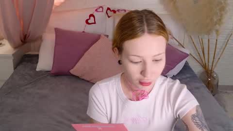 Snapshot of zoe__page chatting on February 11, 1:38 pm Im Zoe online show from February 11, 1:38 pm