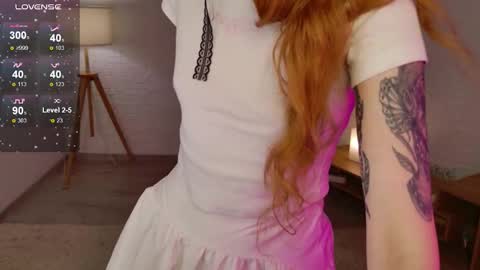 Snapshot of zoe__page chatting on March 1, 1:57 pm Im Zoe online show from March 1, 1:57 pm