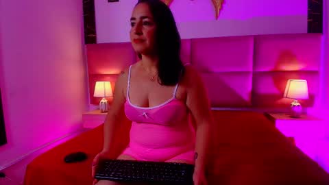 zoe_aitanaa online show from November 13, 11:42 am
