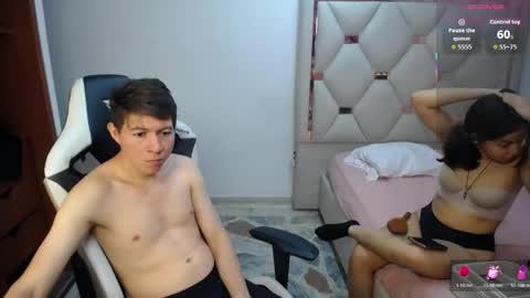 Snapshot of zoe_and_jackk_ chatting on May 18, 8:36 pm ZOE AND JACK online show from May 18, 8:36 pm