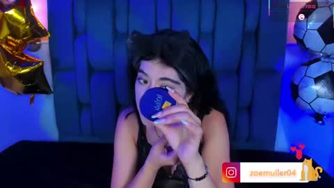 zoe_axel1 online show from June 29, 7:47 pm