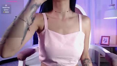 Snapshot of zoe_babygiirl chatting on December 13, 1:44 pm Salome online show from December 13, 1:44 pm