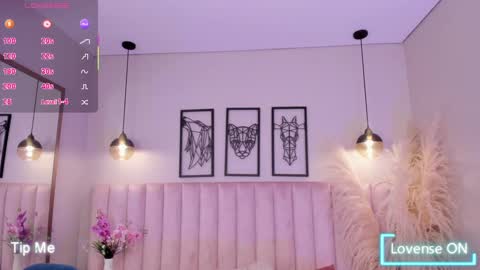 zoe_banks_ online show from September 11, 12:49 pm