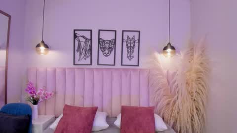 zoe_banks_ online show from September 15, 1:11 pm