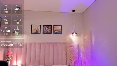 zoe_banks_ online show from October 4, 1:31 pm