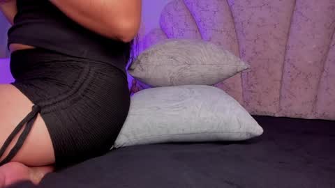 zoe_blosson online show from May 24, 1:54 am