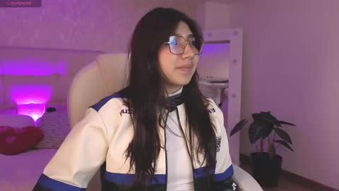 zoe  online show from September 24, 4:16 am