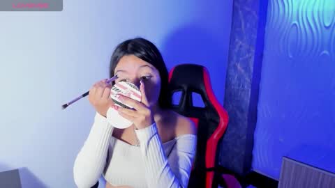 Snapshot of zoe_connor19 chatting on October 23, 9:24 pm Z O E online show from October 23, 9:24 pm