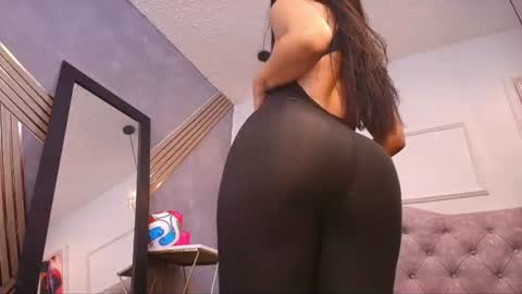 zoe online show from June 24, 8:08 pm