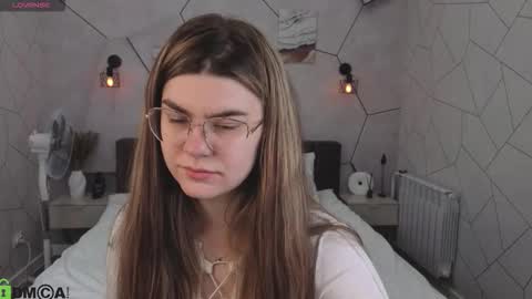 Snapshot of zoe_j0y chatting on February 20, 1:57 am Zoe online show from February 20, 1:57 am