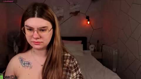 Snapshot of zoe_j0y chatting on February 25, 1:37 am Zoe online show from February 25, 1:37 am