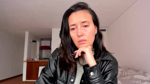 ZOE online show from December 16, 6:46 pm