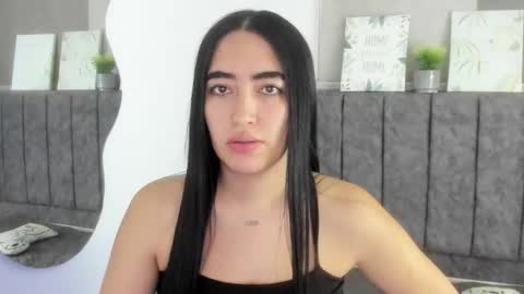 zoe_jones7 online show from January 18, 2:37 am