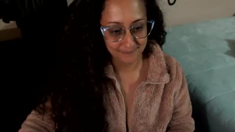 Zoe Koller online show from June 17, 2:25 am