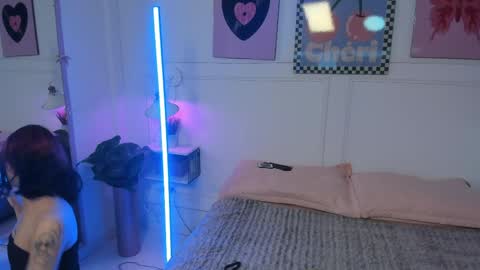 Zoe Lynch online show from April 6, 11:22 am