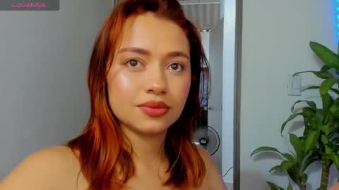 zoe_maddison19 online show from December 20, 9:11 pm