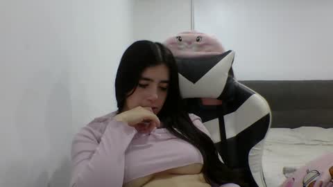 Zoe online show from November 13, 10:19 pm