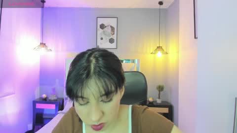 zoe_moreau online show from March 16, 7:29 pm