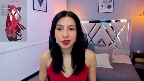 zoe_moreau online show from April 15, 7:58 pm